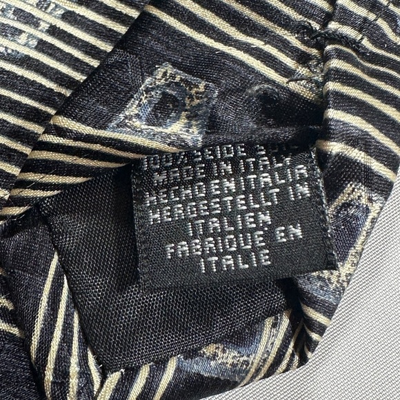 Men’s Geoffrey Beene Italian Silk Necktie​​ - Picture 5 of 5